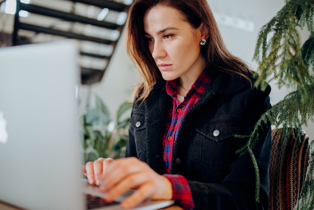 كيفية الحد من الأضرار بعد اختراق بيانات الكمبيوتر المحمول الخاص بالشركة - CompuCycle