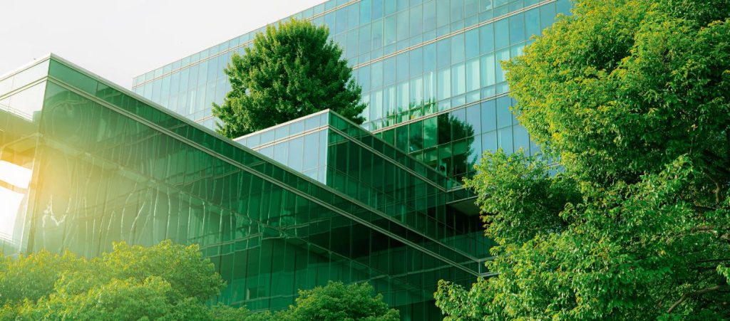 التعميم في العمل_ التزام شركة CompuCycle بإعادة تدوير النفايات الإلكترونية في هيوستن (2)